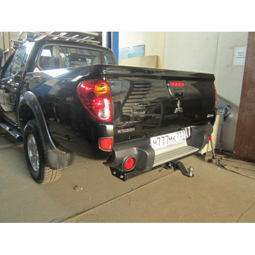 Фаркоп Бизон на MITSUBISHI L200 2010-2015 Арт. FA 0648-E
