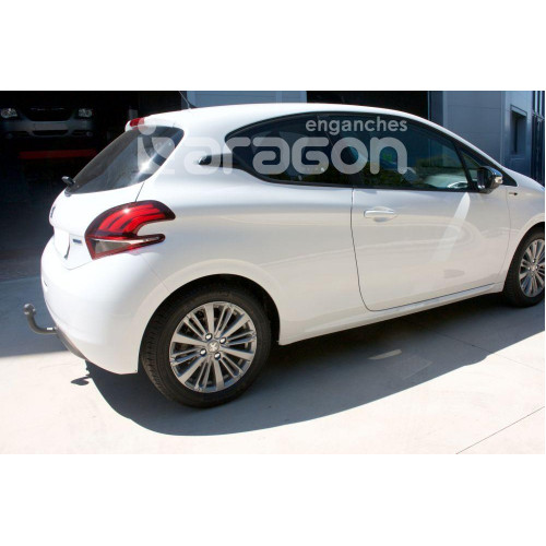 Фаркоп ARAGON на PEUGEOT 208 2012– Арт. E4727AA